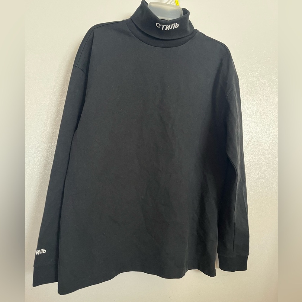 Heron Preston turtle/ mock neck shirt. Size small. Black
